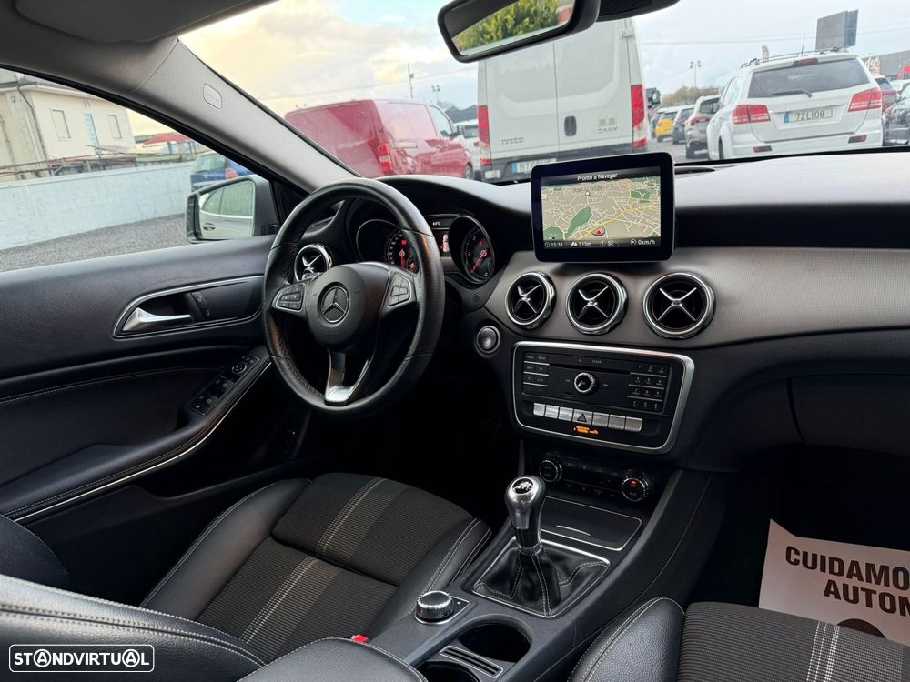 Mercedes-Benz GLA 180 CDI Urban - 30