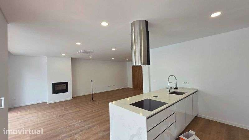 Moradia para venda T4 - Grande imagem: 4/12