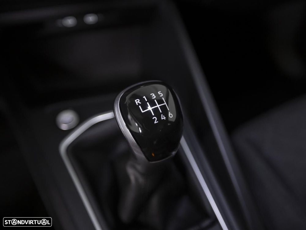 VW Golf 1.0 TSI Sportline - 24