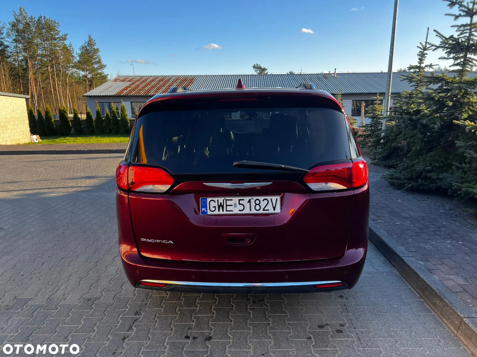 Chrysler Pacifica - 7