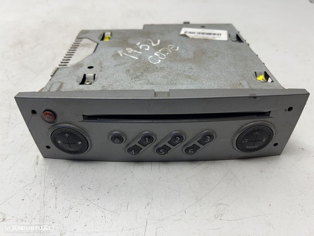Rádio RENAULT CLIO III (BR0 1, CR0 1) 06.05 0204064 - 1