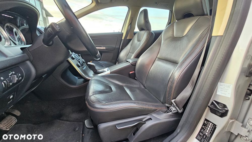 Volvo XC 60 D3 Momentum - 14