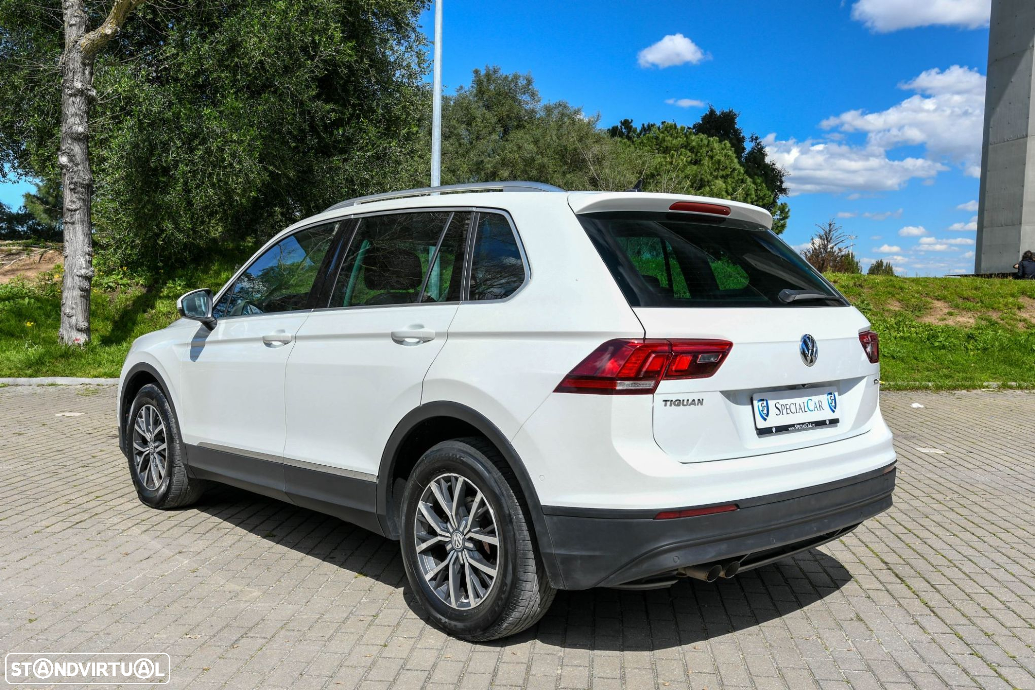 VW Tiguan 2.0 TDI Highline DSG - 7