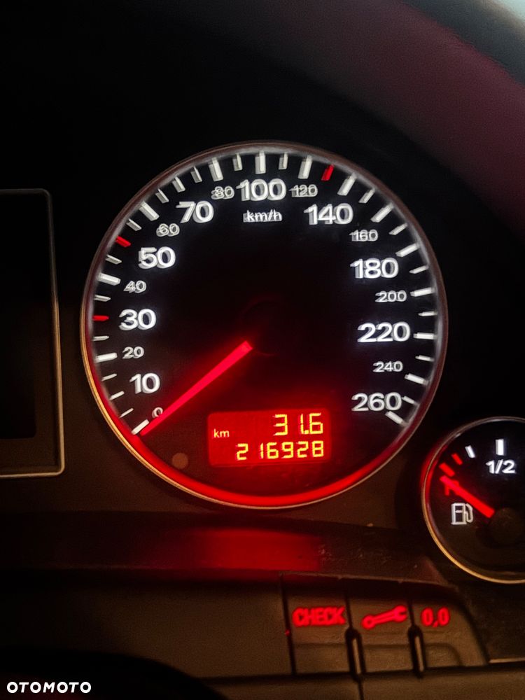 Audi A4 Limousine 1.6 - 9