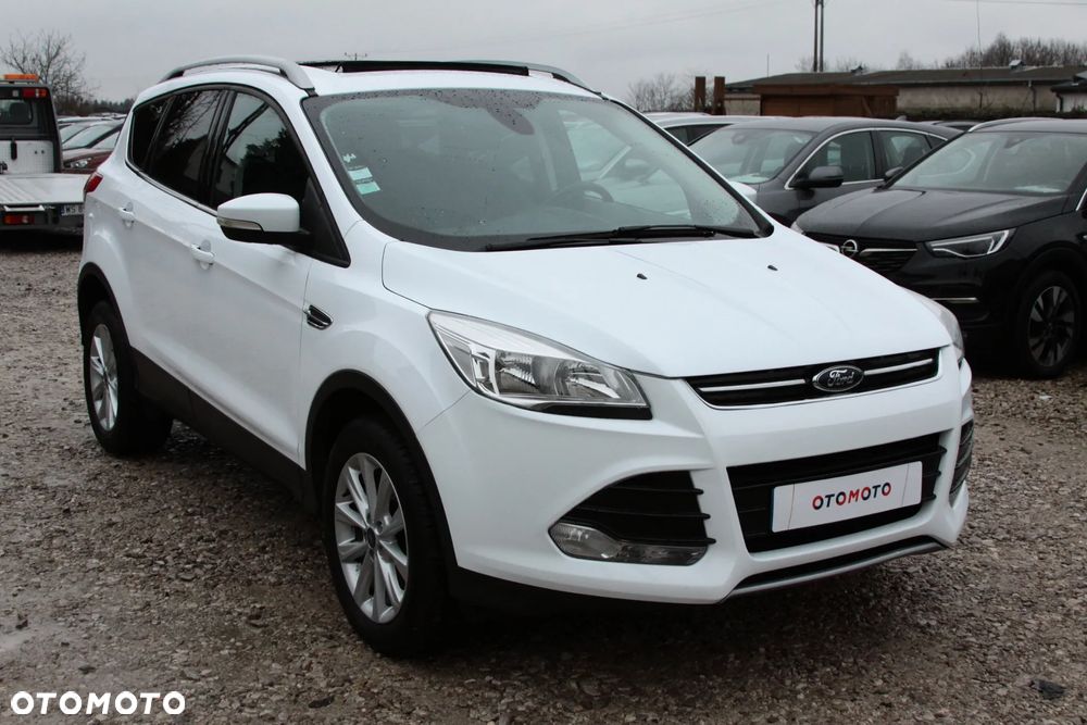 Ford Kuga 2.0 TDCi 2x4 Titanium - 3