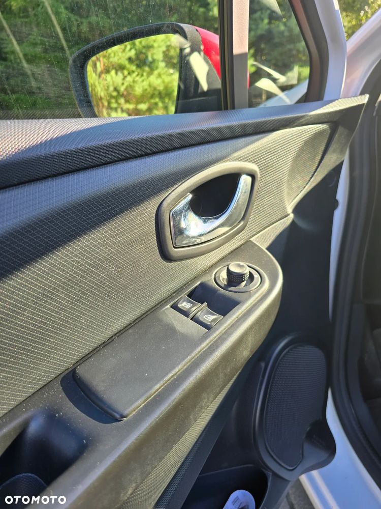 Renault Clio dCi 75 Stop & Start Expression - 12