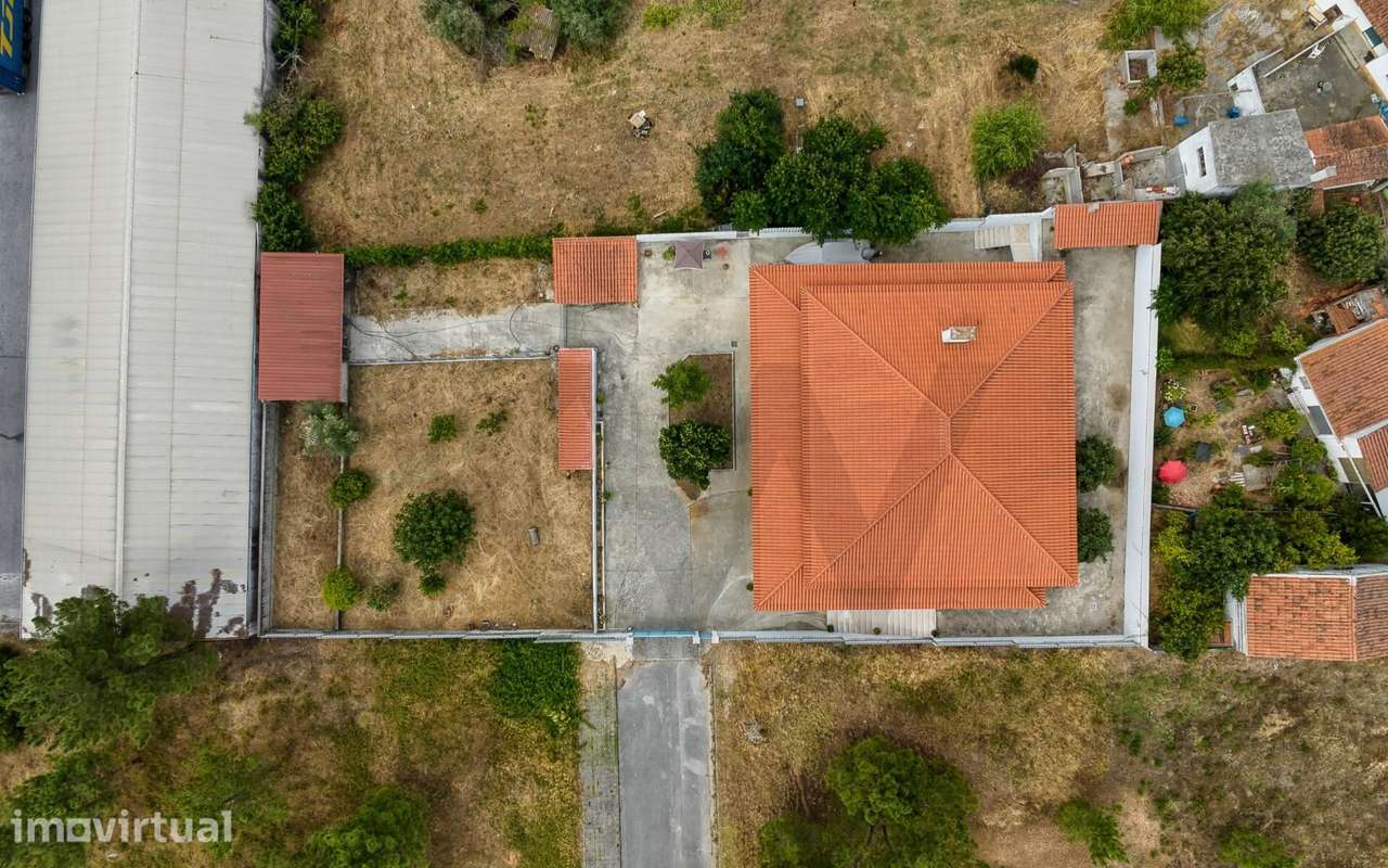 Moradia independente de excelência com terreno generoso entre Torres N - Grande imagem: 3/60