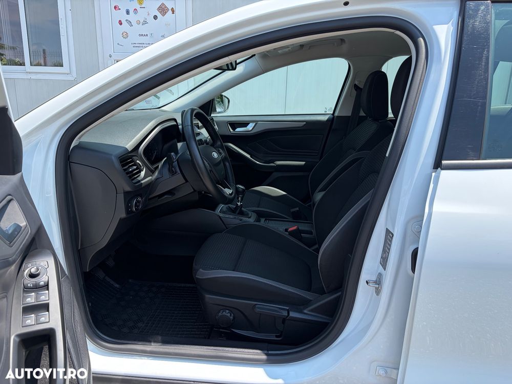 Ford Focus 1.5 EcoBlue Connected - 9