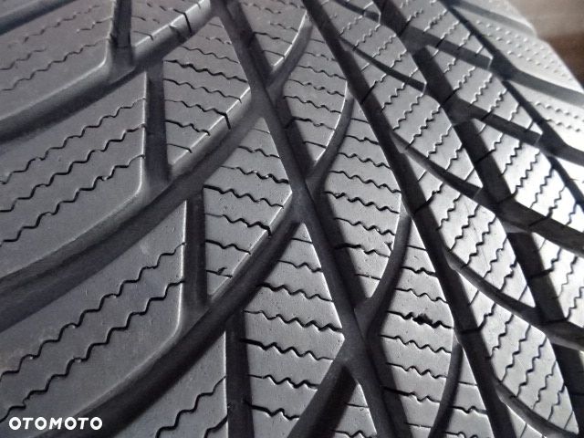 225/45/R18 91H Bridgestone Blizzak LM001 - 5