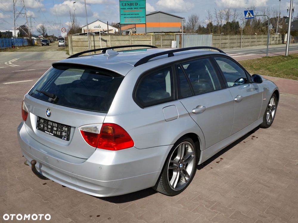 BMW Seria 3 318d - 16