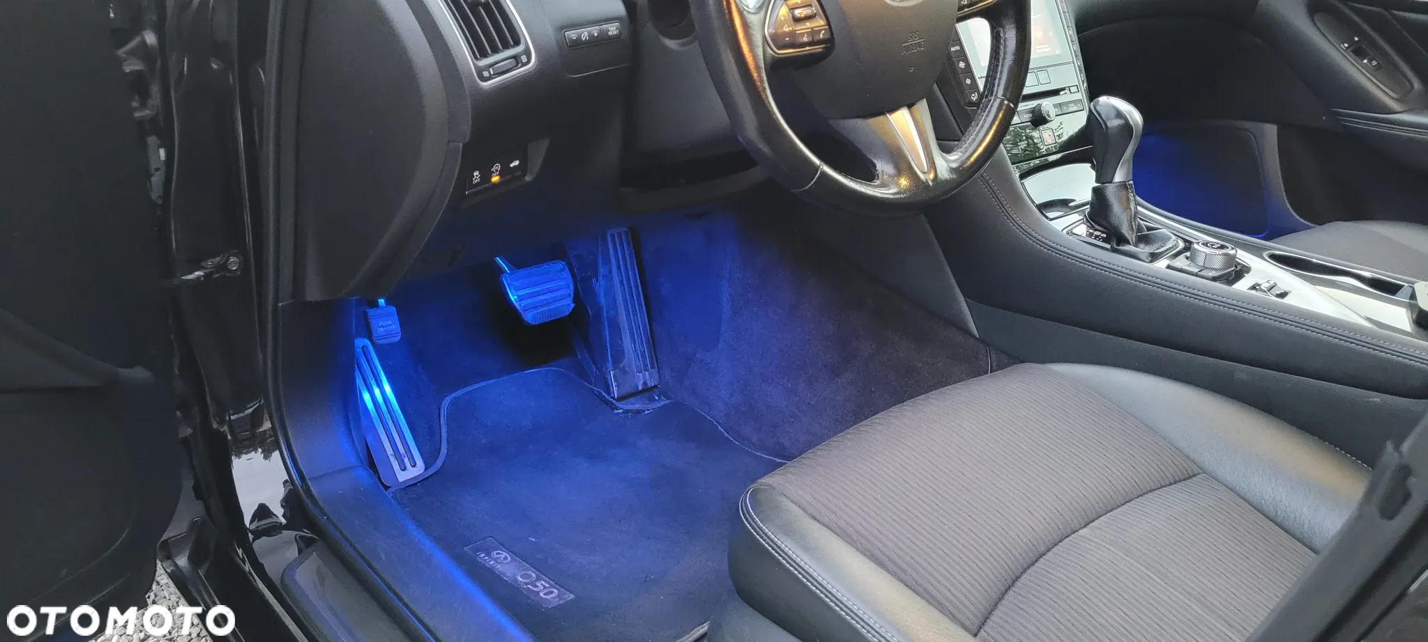 Infiniti Q50 2.2d - 36