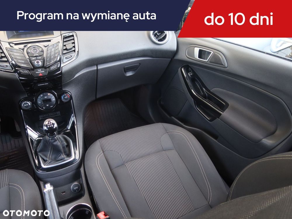 Ford Fiesta - 10