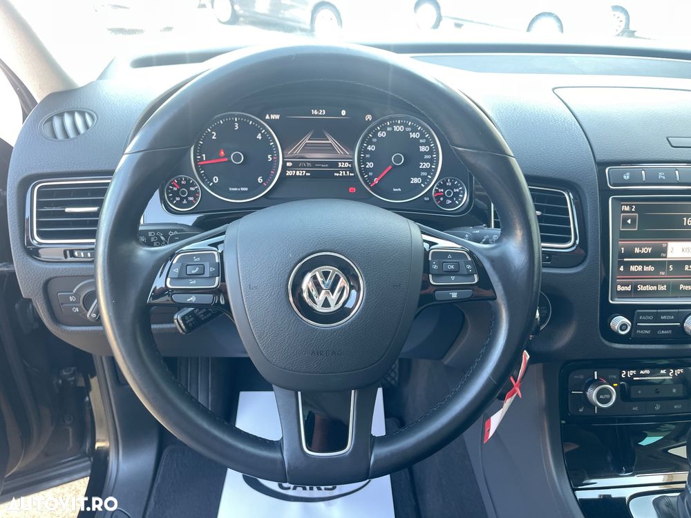 Volkswagen Touareg 3.0 V6 TDI SCR Blue Motion DPF Automatik - 37