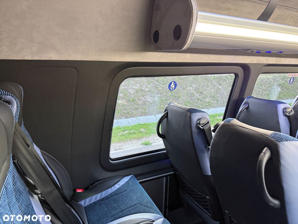 Mercedes-Benz Sprinter 519 - 24