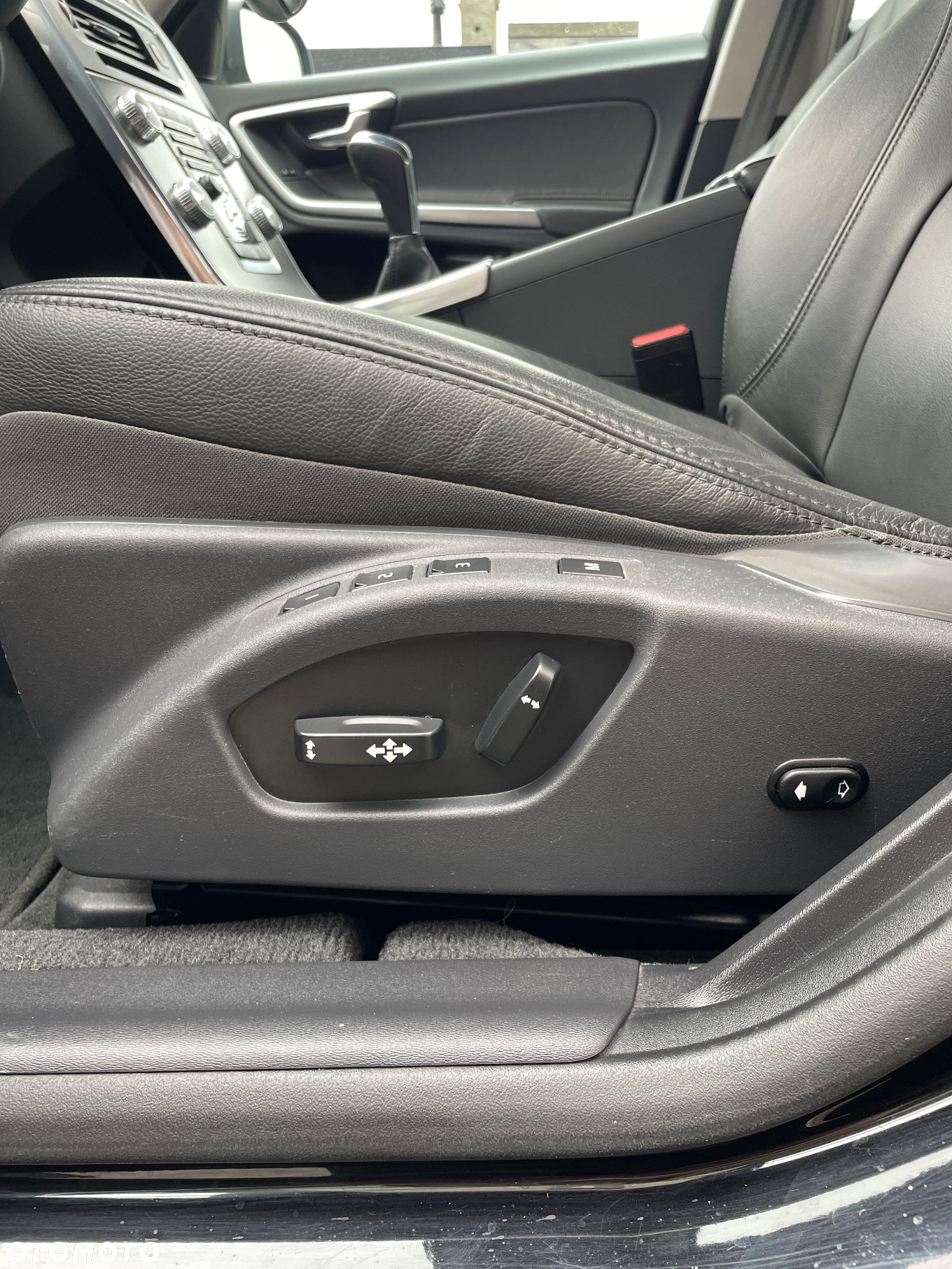Volvo V60 D2 Summum - 14
