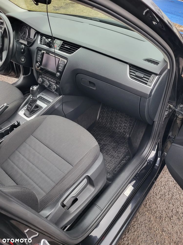 Skoda Octavia 1.6 TDI Elegance DSG - 19