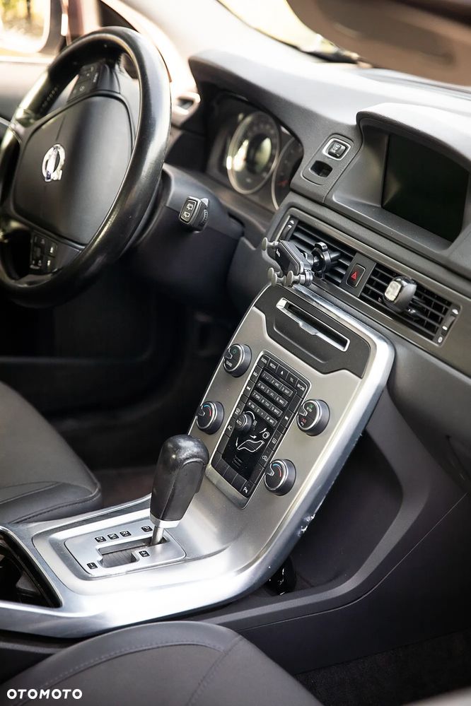 Volvo V70 D4 Geartronic Summum - 14