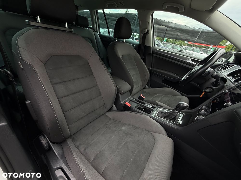 Volkswagen Golf 2.0 TDI SCR DSG Comfortline - 30
