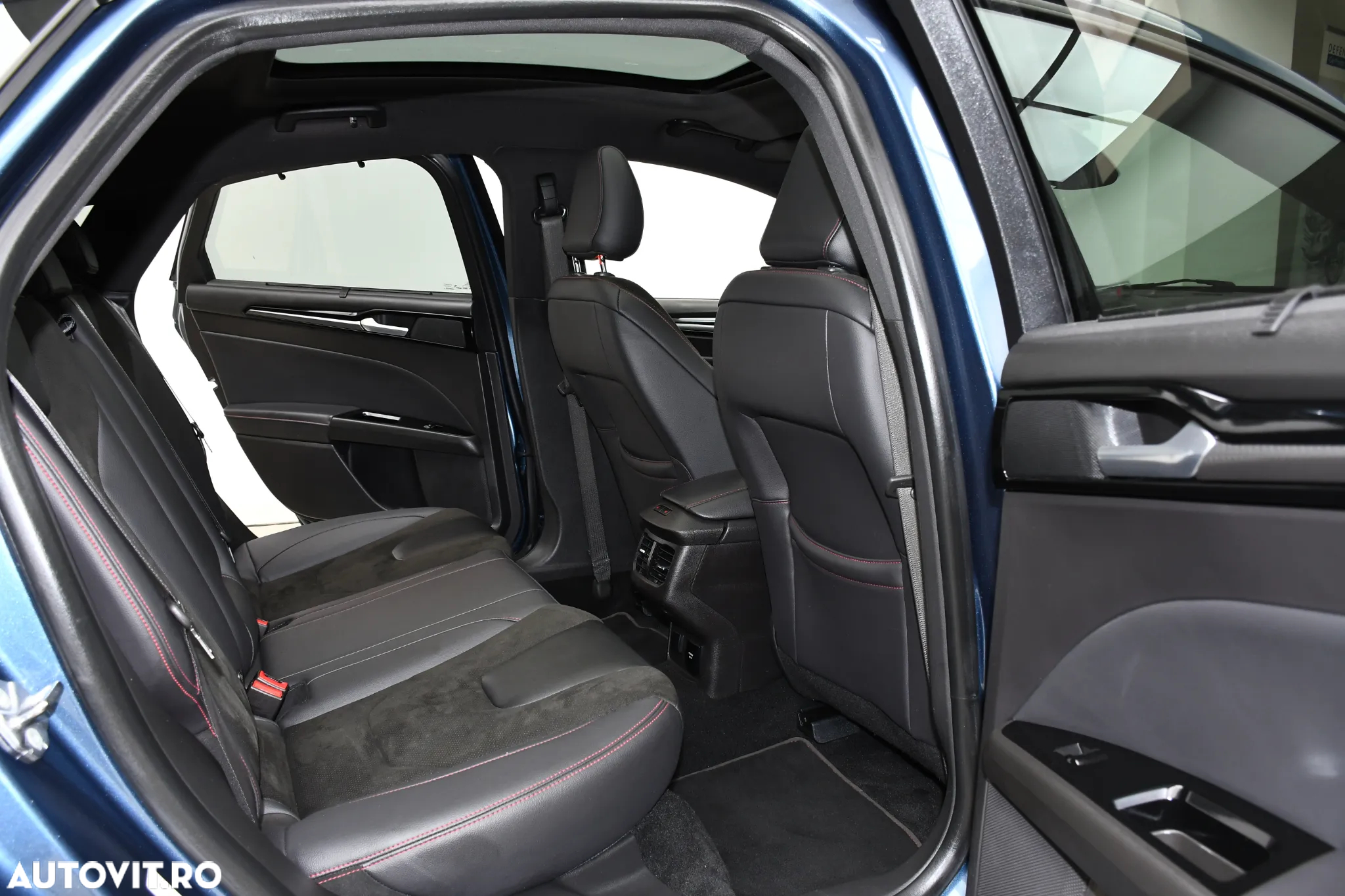 Ford Mondeo 2.0 TDCi Aut. ST Line High - 10