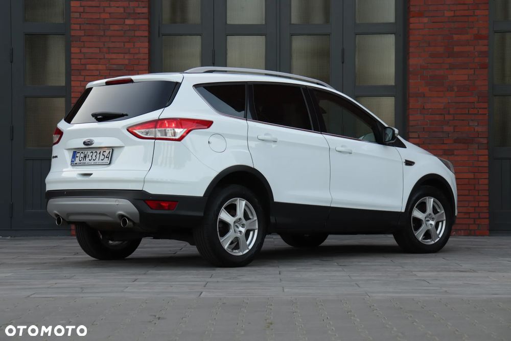 Ford Kuga 2.0 TDCi 2x4 Titanium - 11