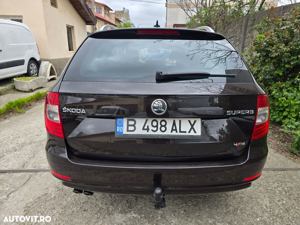 Skoda Superb 2.0 TDI 4X4 Elegance - 11