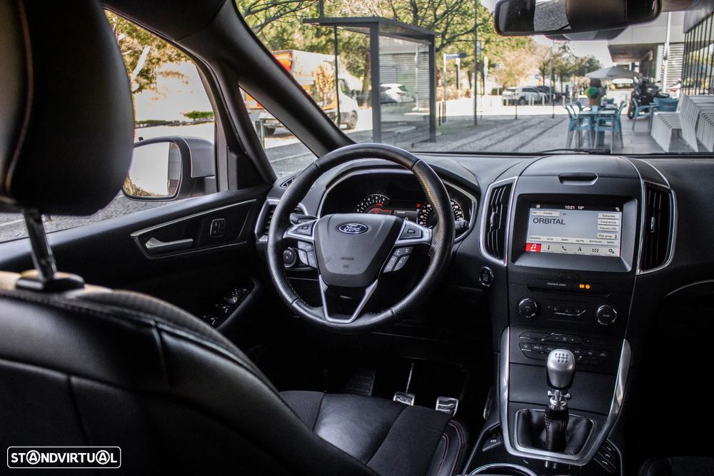 Ford S-Max 2.0 TDCi ST-Line - 39