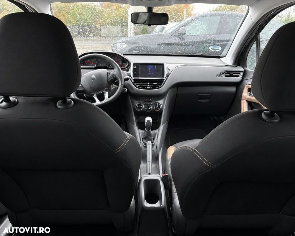 Peugeot 208 PureTech 82 Urban Move - 10