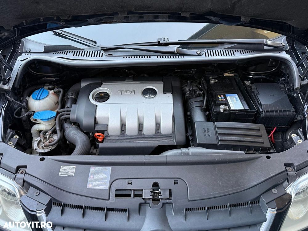 Volkswagen Touran - 13