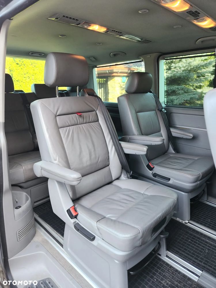 Volkswagen Multivan - 9