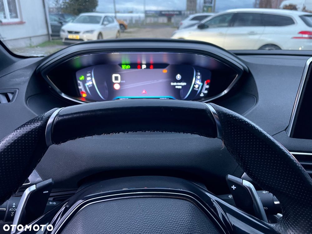 Peugeot 3008 1.6 BlueHDi Allure S&S EAT6 - 20