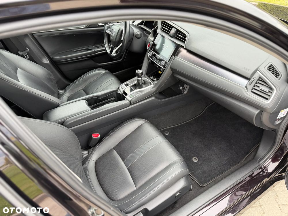 Honda Civic 1.5 i-VTEC Turbo Executive - 17