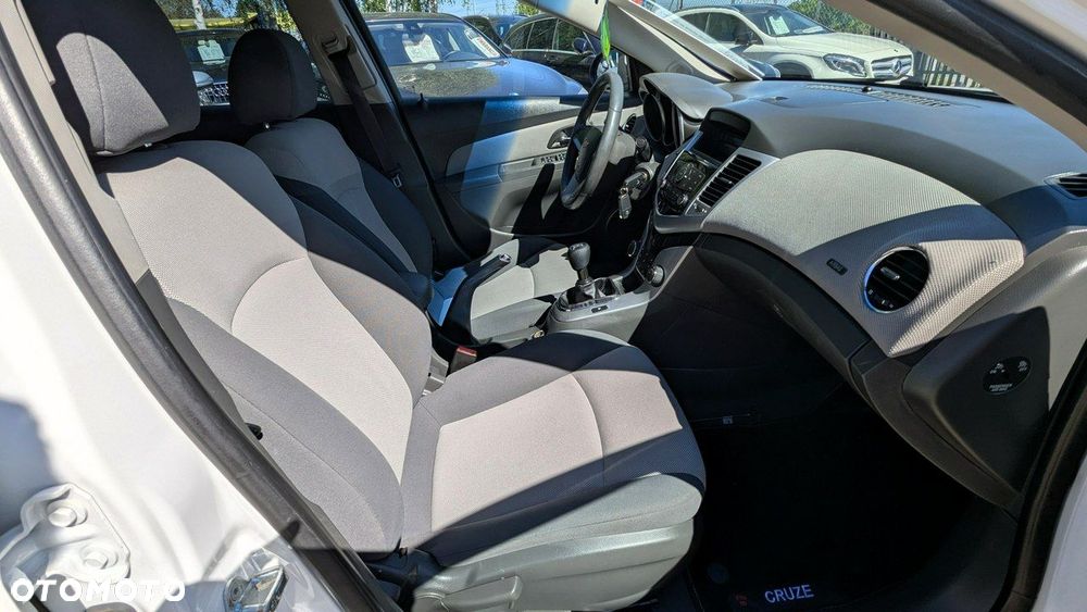 Chevrolet Cruze - 17