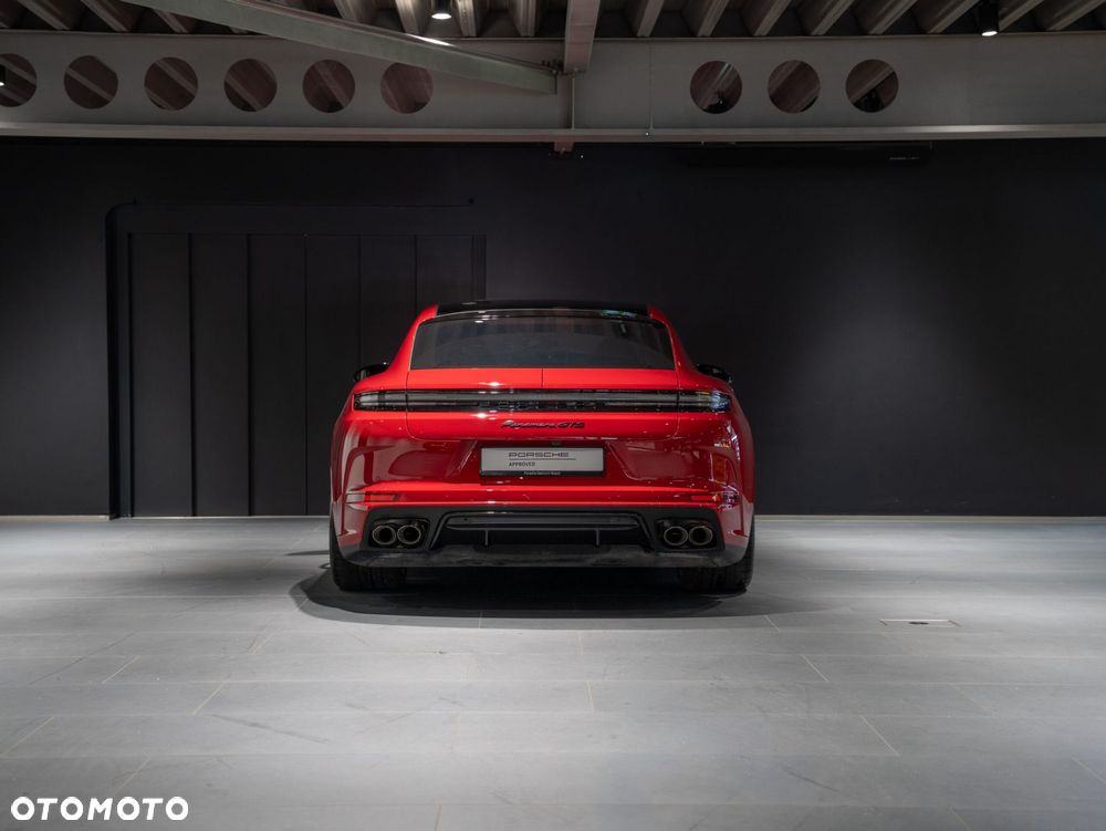 Porsche Panamera GTS - 4