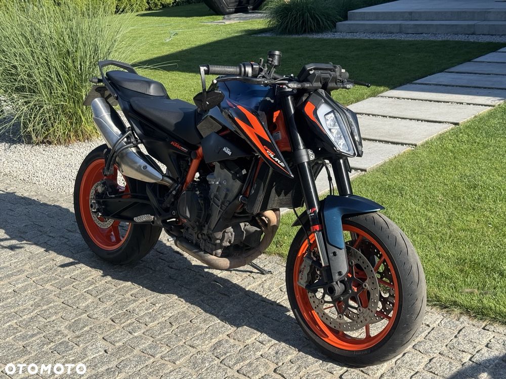 KTM DUKE 890 - 1