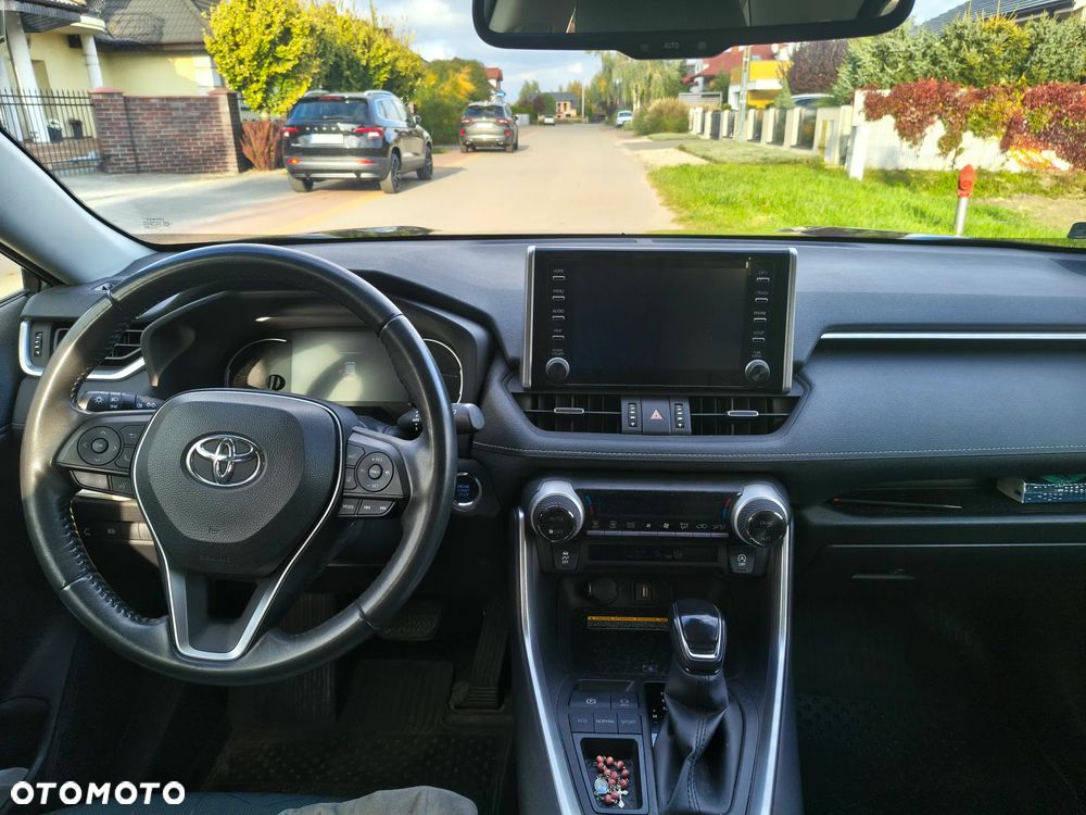 Toyota RAV4 - 10