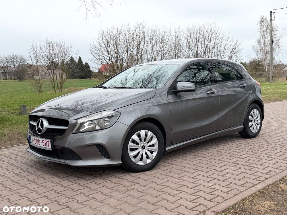 Mercedes-Benz Klasa A 180 d Activity Edition - 3