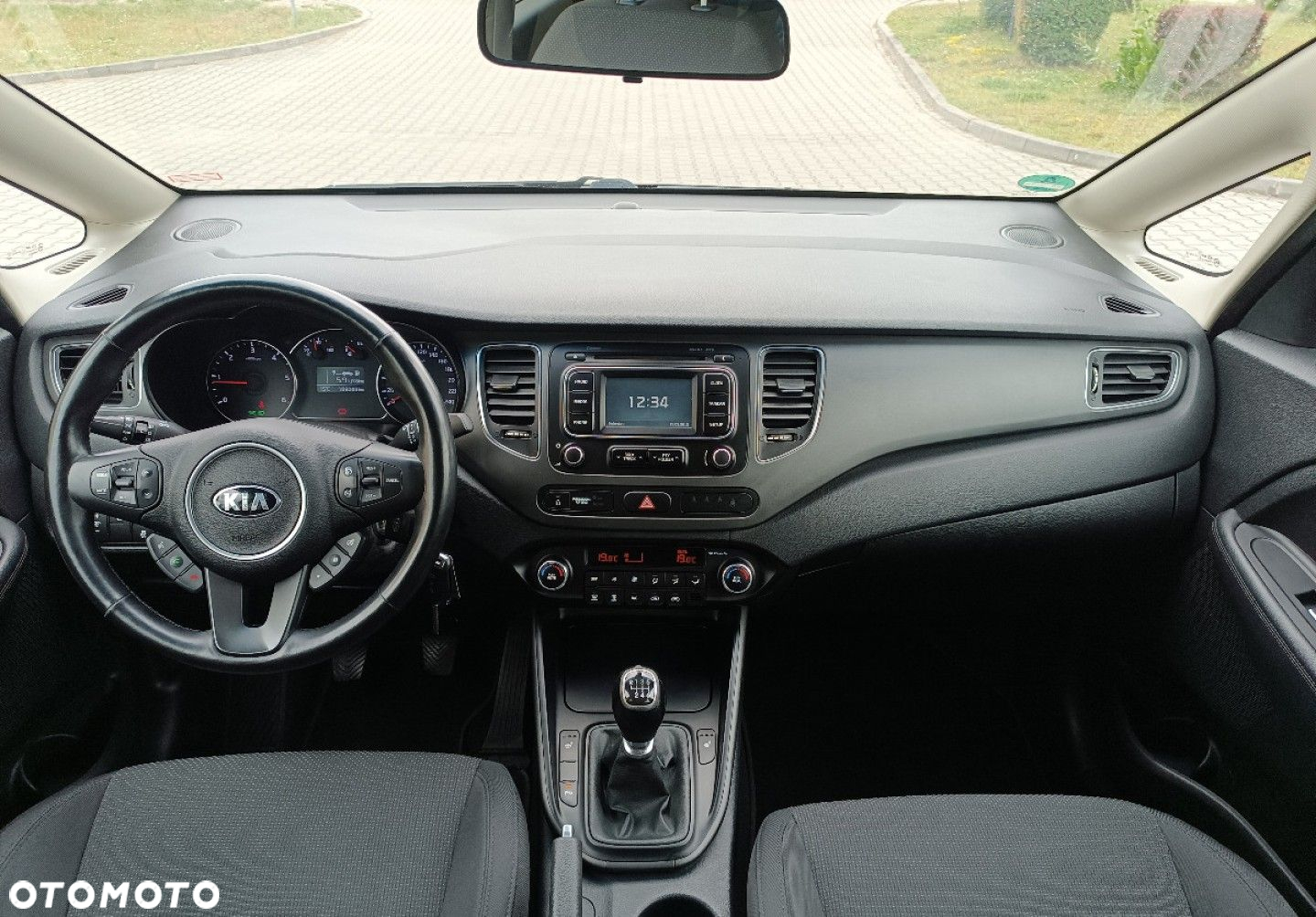 Kia Carens - 23