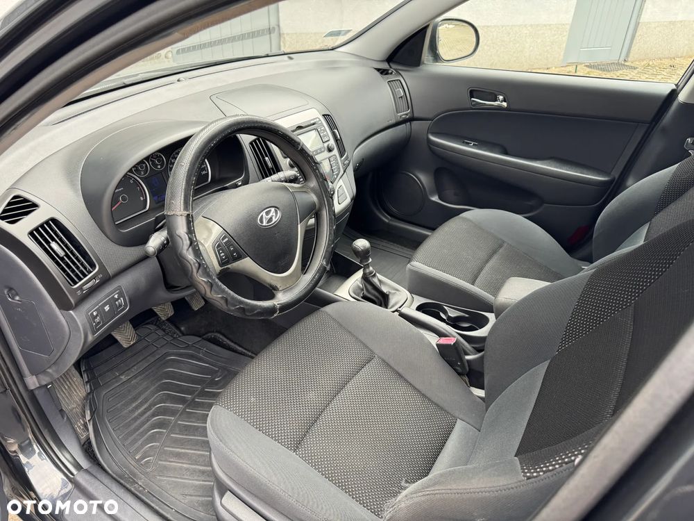 Hyundai i30 1.6 Classic - 12