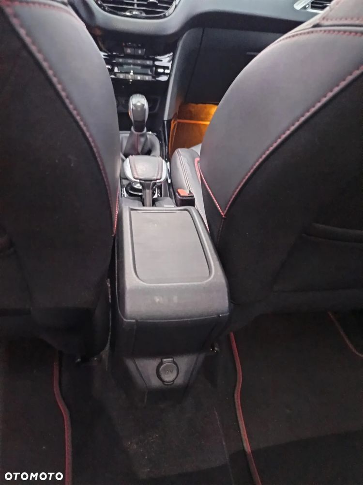 Peugeot 2008 PureTech 110 Stop&Start GT-Line Edition - 17