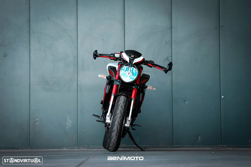 MV Agusta Dragster Lewis Hamilton 211/244 - 2