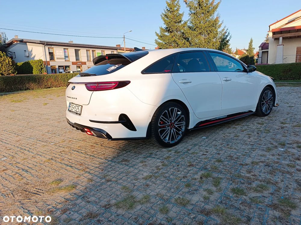 Kia ProCeed 1.6 T-GDI GT DCT - 4