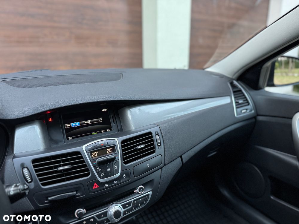 Renault Laguna dCi 150 FAP Dynamique - 19