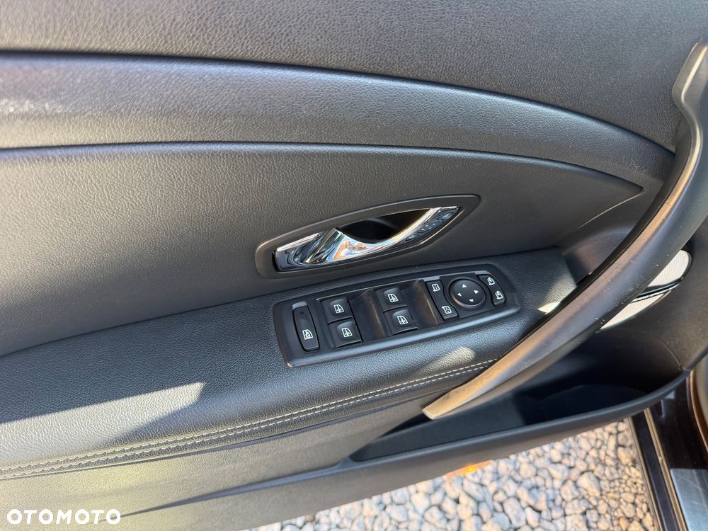 Renault Megane ENERGY TCe 130 BOSE EDITION - 17