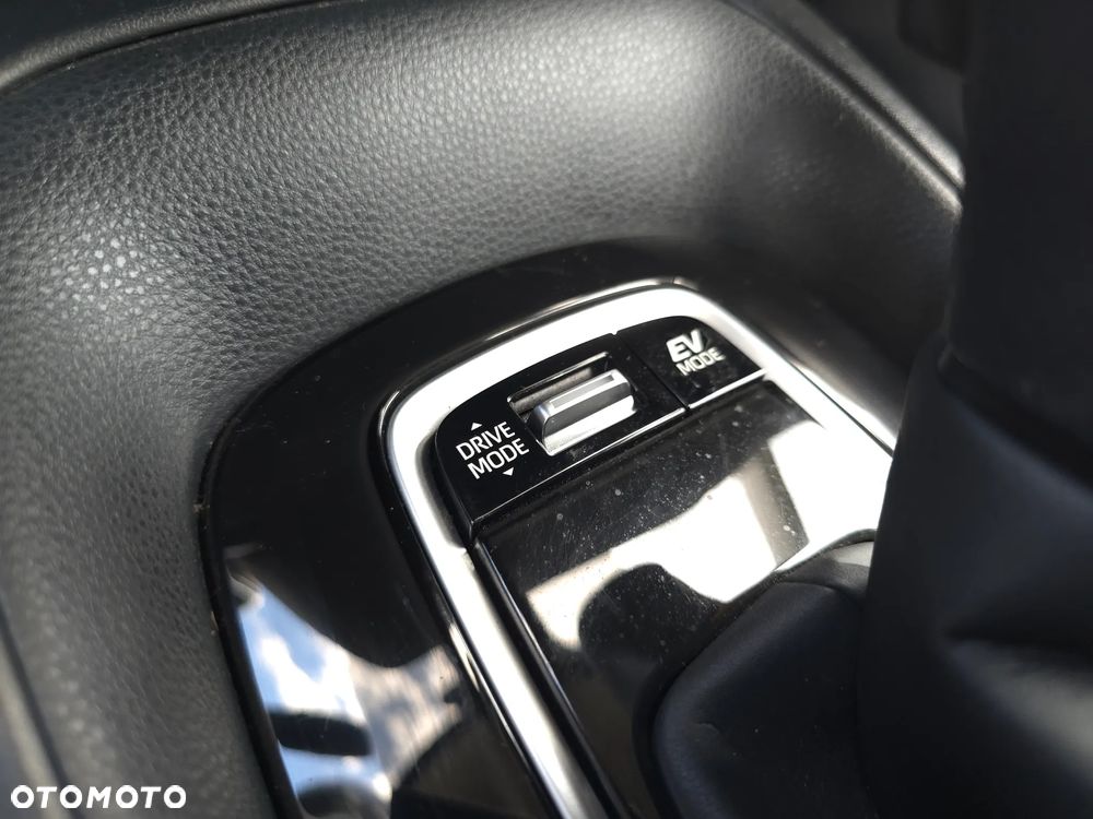 Toyota Corolla 1.8 Hybrid Comfort - 29