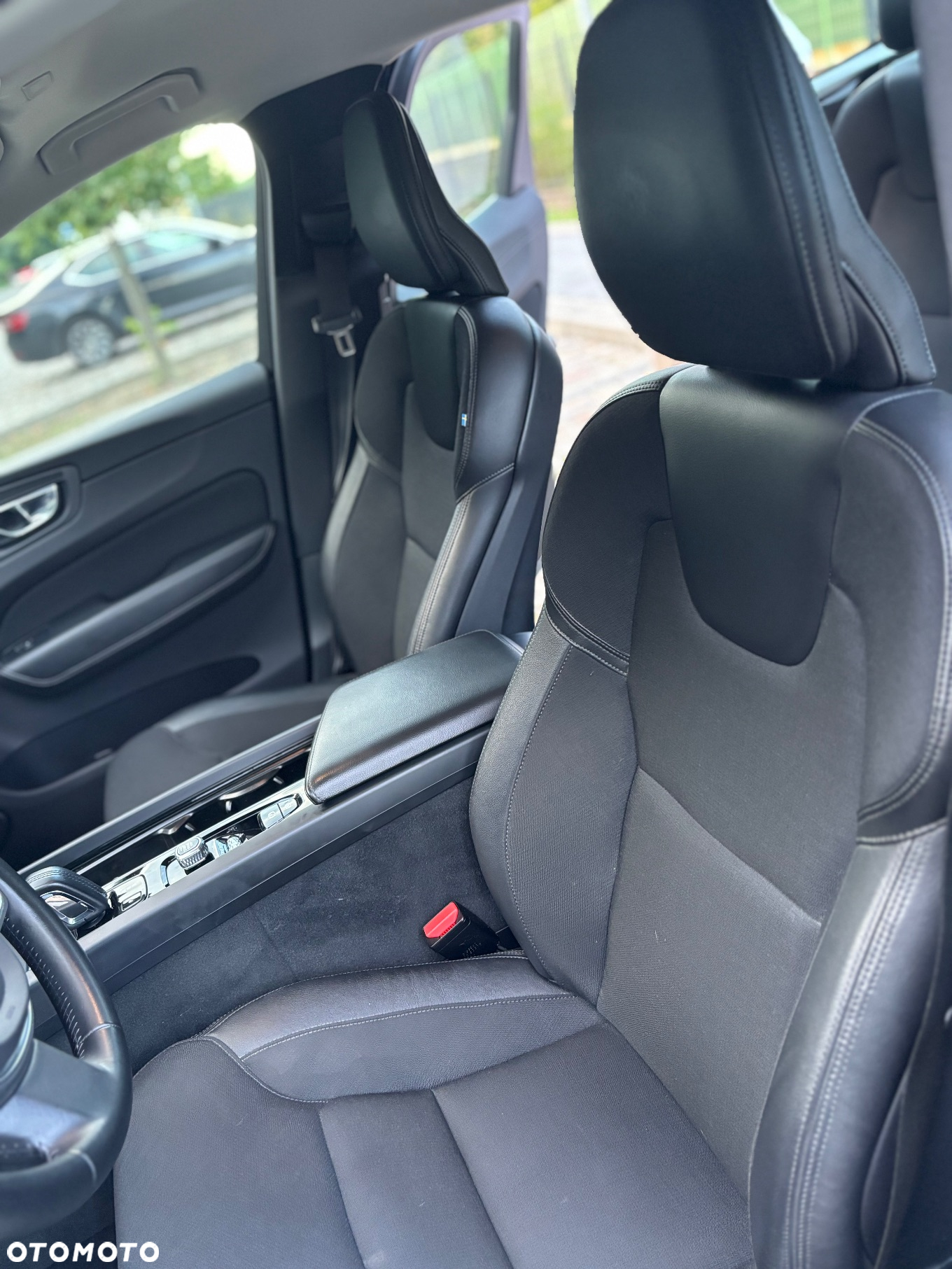 Volvo XC 60 D4 AWD Momentum - 19