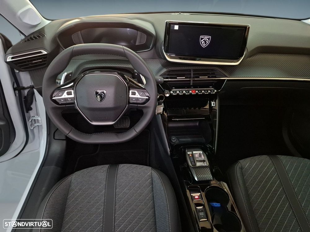 Peugeot 208 1.2 Hybrid Allure e-DCS6 — fotografia 13