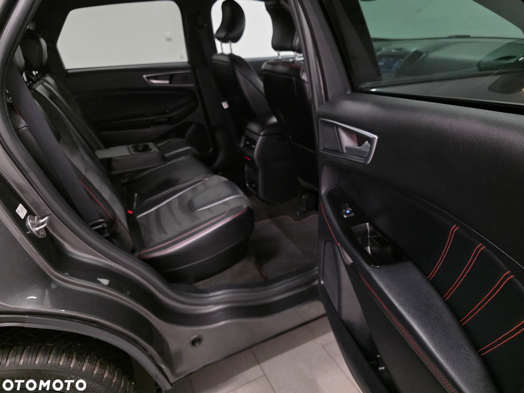 Ford Edge 2.0 EcoBlue Twin-Turbo 4WD ST-Line - 30