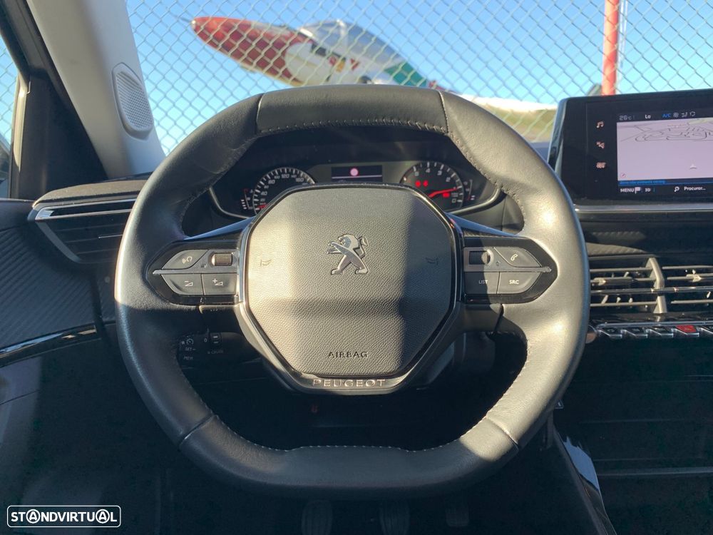 Peugeot 2008 1.2 PureTech Allure - 28