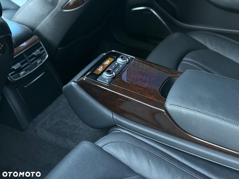 Audi A8 - 32