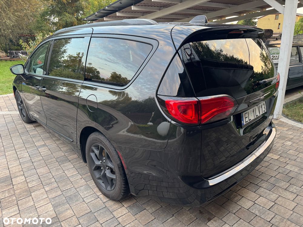 Chrysler Pacifica - 7
